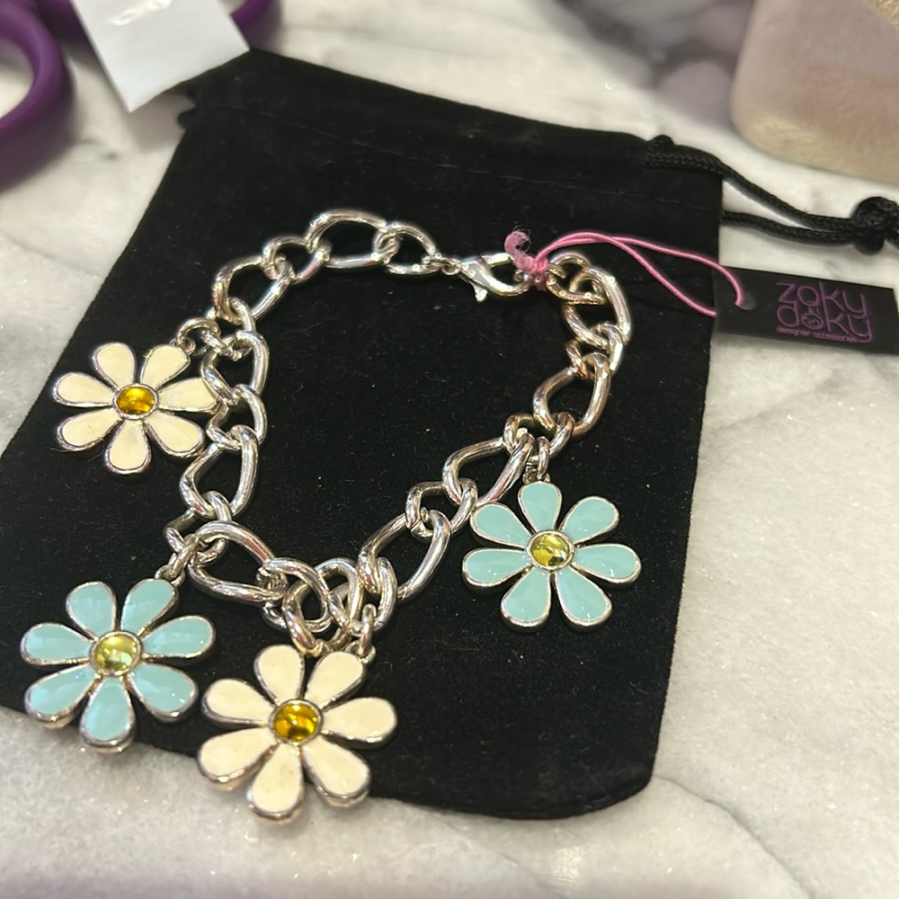 Enamel Daisy Charm Bracelet-Boutique